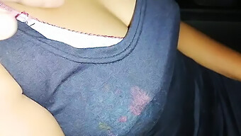 Grandes Tetas Y Coño Mojado: Creampie Amateur De La Señora Desi Con Una Joven De 18 Años