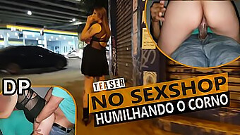 Esposa Amadora É Humilhada Por Dois Caras Enquanto O Marido Assiste - Parte 1/2