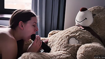 Il Meglio Del 2018 Da Plushies Tv: Masturbazione, Studentesse E Grandi Cazzi Neri