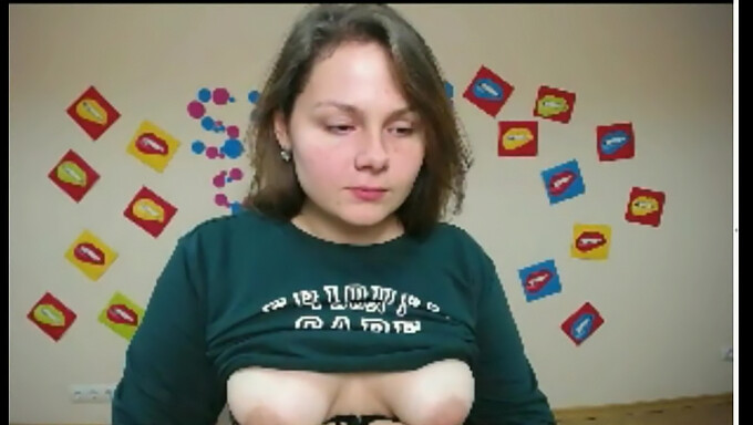 Ukrainian girl Anna reveals her breasts in this video