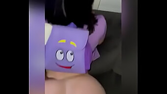 Dora'S Hot Sólový Výkon Označen Jako Latina