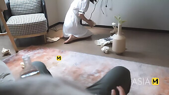 Asian Teen Xun Xiao Xiao'S Sensual 69 With Painter In Homemade Video