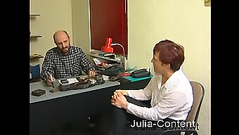 Pareja Amateur Se Pone Sucia En Una Entrevista De Trabajo