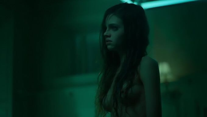 Indisk skjønnhet India Eisley's Hot scene i Nao Olhe 2019 Del 2