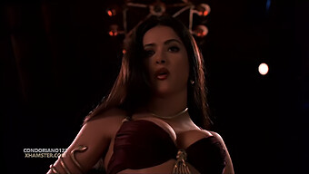 Salma Hayek I Sexy Undertøy - En Het Scene